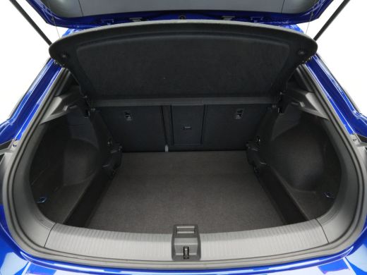 Volkswagen T-Roc 1.5 TSI 150pk DSG R-Line Navigatie Pdc Acc Led 226 ActivLease financial lease