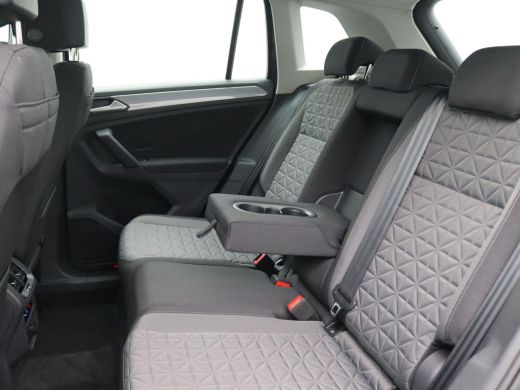 Volkswagen Tiguan 1.5 TSI e-hybrid Life Business 245PK DSG Led koplampen, adaptive cruise met travel assist, side a... ActivLease financial lease