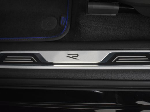 Volkswagen Touareg 3.0 TSI 462PK eHybrid 4MOTION R | NIEUW MODEL | Nachtcamera | Panorama dak | Head up display | Ke... ActivLease financial lease