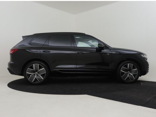 Volkswagen Touareg 3.0 TSI 462PK eHybrid 4MOTION R | NIEUW MODEL | Nachtcamera | Panorama dak | Head up display | Ke... ActivLease financial lease