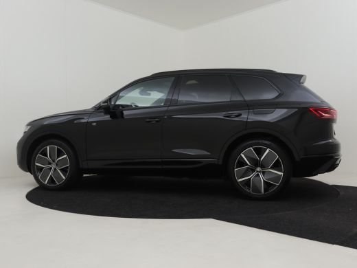 Volkswagen Touareg 3.0 TSI 462PK eHybrid 4MOTION R | NIEUW MODEL | Nachtcamera | Panorama dak | Head up display | Ke... ActivLease financial lease