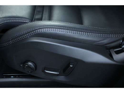 Volvo  XC90 Volvo T8 AWD Ultra Dark | Luchtvering | Massage&Ventilatie | Bowers & Wilkins | 360 Camera | Trek... ActivLease financial lease