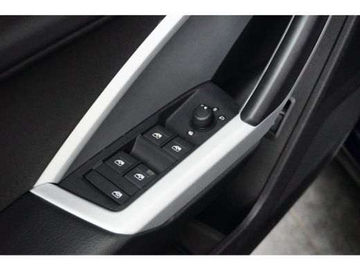 Audi Q3 35 TFSI 150PK S-Tronic Advanced Edition | CAMERA | AUTO A. KLEP | STOELVERW. ActivLease financial lease