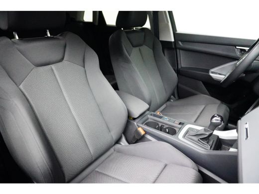 Audi Q3 35 TFSI 150PK S-Tronic Advanced Edition | CAMERA | AUTO A. KLEP | STOELVERW. ActivLease financial lease