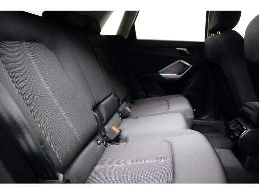Audi Q3 35 TFSI 150PK S-Tronic Advanced Edition | CAMERA | AUTO A. KLEP | STOELVERW. ActivLease financial lease