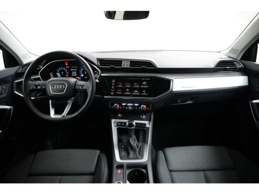 Audi Q3 35 TFSI 150PK S-Tronic Advanced Edition | CAMERA | AUTO A. KLEP | STOELVERW. ActivLease financial lease