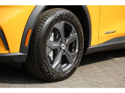 Ford Mustang Mach-E RWD 75 kWh | NIEUW! | 18" LM. VELGEN | CAMERA | LEDER | ADAPT. CRUISE | AUT. INPARKEREN | ... ActivLease financial lease
