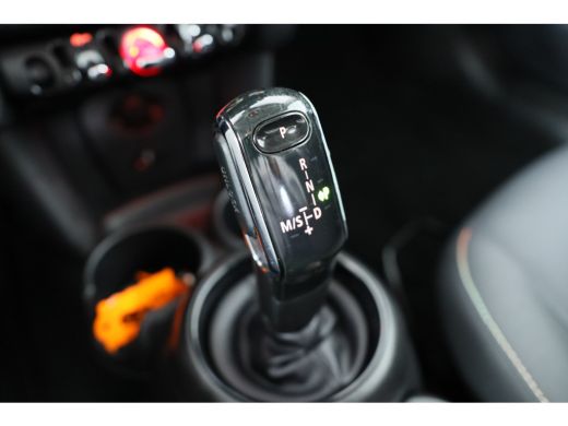 Mini Mini 1.5 One Business Automaat | Navigatie | Cruise Control | Apple Carplay / Android Auto | Lichtmeta... ActivLease financial lease
