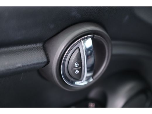 Mini Mini 1.5 One Business Automaat | Navigatie | Cruise Control | Apple Carplay / Android Auto | Lichtmeta... ActivLease financial lease