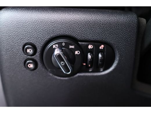 Mini Mini 1.5 One Business Automaat | Navigatie | Cruise Control | Apple Carplay / Android Auto | Lichtmeta... ActivLease financial lease