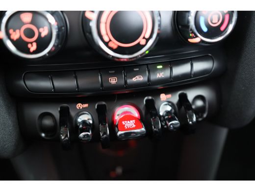 Mini Mini 1.5 One Business Automaat | Navigatie | Cruise Control | Apple Carplay / Android Auto | Lichtmeta... ActivLease financial lease