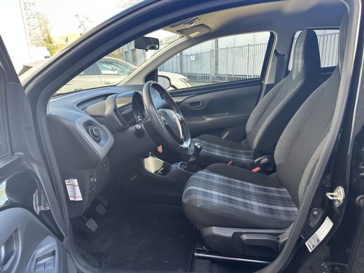 Peugeot 108 1.0 e-VTi Active| Achterbank in delen neerklapbaar | Airco | Audio installatie | Achterbank in de... ActivLease financial lease