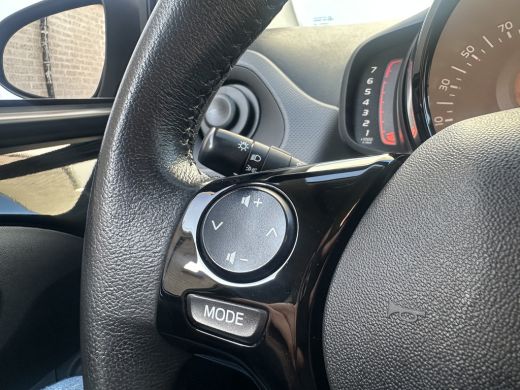 Peugeot 108 1.0 e-VTi Active| Achterbank in delen neerklapbaar | Airco | Audio installatie | Achterbank in de... ActivLease financial lease