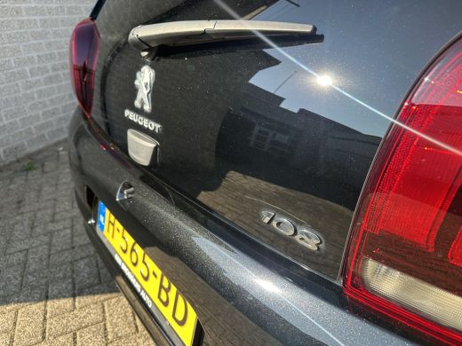 Peugeot 108 1.0 e-VTi Active| Achterbank in delen neerklapbaar | Airco | Audio installatie | Achterbank in de... ActivLease financial lease