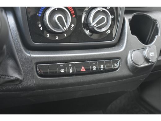 Peugeot Boxer Peugeot 2.2 L2H1 DEMO-DEAL! 120pk 3.0t | Trekhaak | Achteruitrijcamera | Full-LED | Dodehoek-Dete... ActivLease financial lease