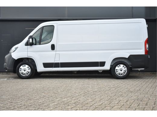 Peugeot Boxer Peugeot 2.2 L2H1 DEMO-DEAL! 120pk 3.0t | Trekhaak | Achteruitrijcamera | Full-LED | Dodehoek-Dete... ActivLease financial lease