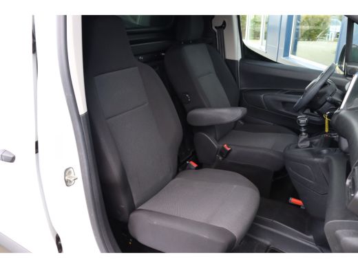 Peugeot Partner 1.5 BlueHDI Premium | Cruise Control | PDC achter | Navigatie | DAB | Airco | Carplay ActivLease financial lease
