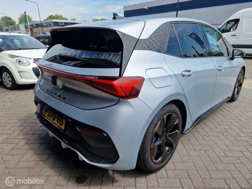Seat Born Adrenaline One 62 kWh ActivLease financial lease