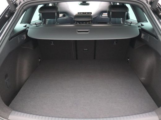 Seat Leon Sportstourer 1.5 TSI e-Hybrid VZ Performance 272PK DSG matrix led, schuif-kanteldak, achteruitrijcamera, stuur... ActivLease financial lease