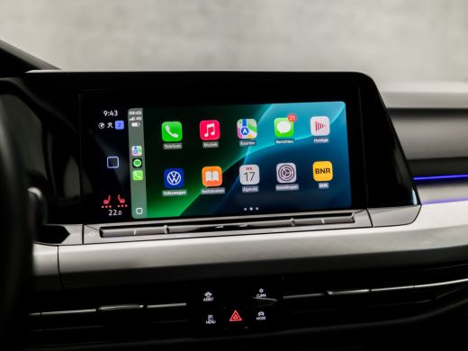 Volkswagen Golf 1.5 TSI Sport (APPLE CARPLAY, 4 CILINDER, GROOT NAVI, SFEERVERLICHTING, STUUR/STOELVERWARMING, SP... ActivLease financial lease