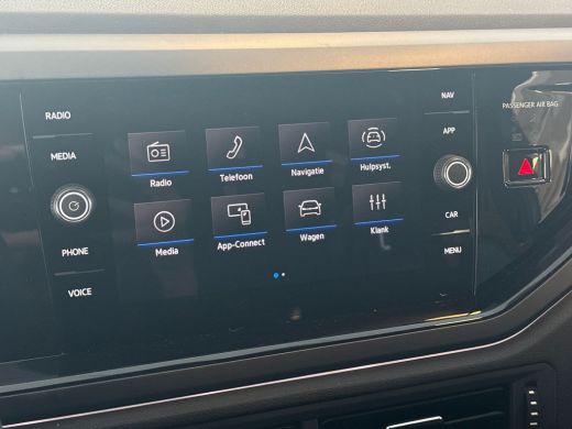 Volkswagen Polo 1.0 95pk TSI R-Line | Airconditioning automatisch (Climatronic) | Grootlichtassistent 'Light Assi... ActivLease financial lease