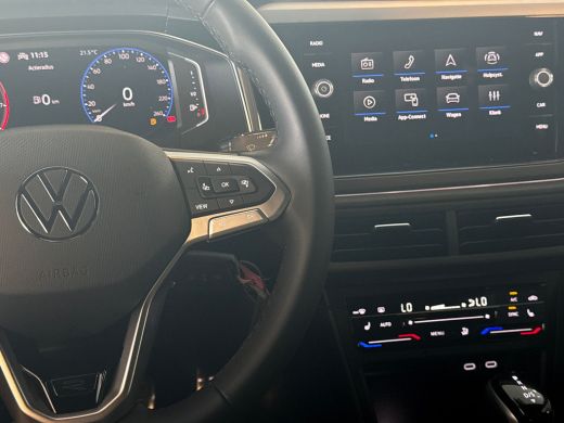 Volkswagen Polo 1.0 95pk TSI R-Line | Airconditioning automatisch (Climatronic) | Grootlichtassistent 'Light Assi... ActivLease financial lease