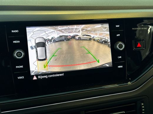Volkswagen Polo 1.0 95pk TSI R-Line / Grootlichtassistent 'Light Assist' / Achteruitrijcamera / Parkeersensoren v... ActivLease financial lease