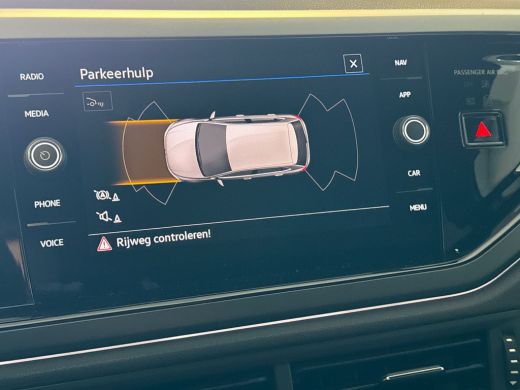 Volkswagen Polo 1.0 95pk TSI R-Line / Grootlichtassistent 'Light Assist' / Achteruitrijcamera / Parkeersensoren v... ActivLease financial lease