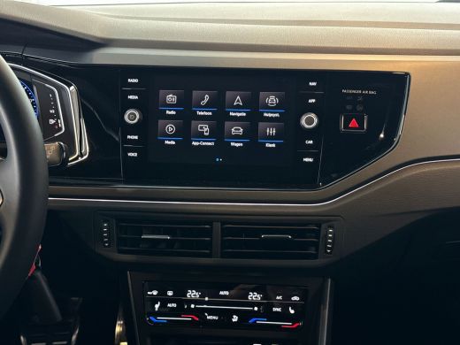 Volkswagen Polo 1.0 95pk TSI R-Line / Grootlichtassistent 'Light Assist' / Achteruitrijcamera / Parkeersensoren v... ActivLease financial lease