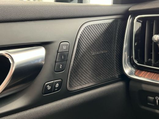 Volvo  V60 Volvo T6 Recharge AWD Inscription | Achterbank verwarmd | Achteruitrijcamera | Apple Carplay/Andr... ActivLease financial lease
