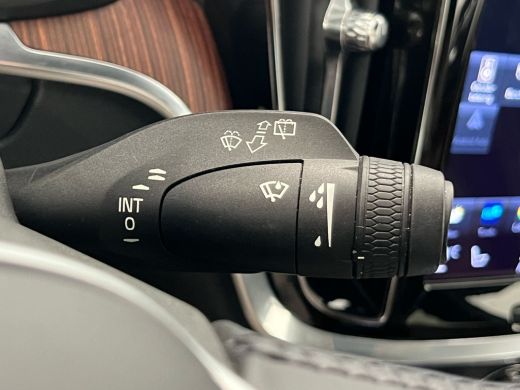 Volvo  V60 Volvo T6 Recharge AWD Inscription | Achterbank verwarmd | Achteruitrijcamera | Apple Carplay/Andr... ActivLease financial lease