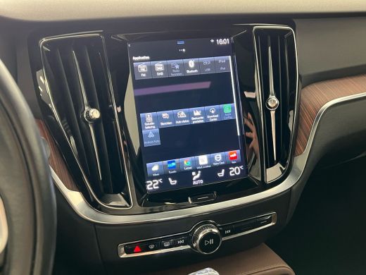 Volvo  V60 Volvo T6 Recharge AWD Inscription | Achterbank verwarmd | Achteruitrijcamera | Apple Carplay/Andr... ActivLease financial lease