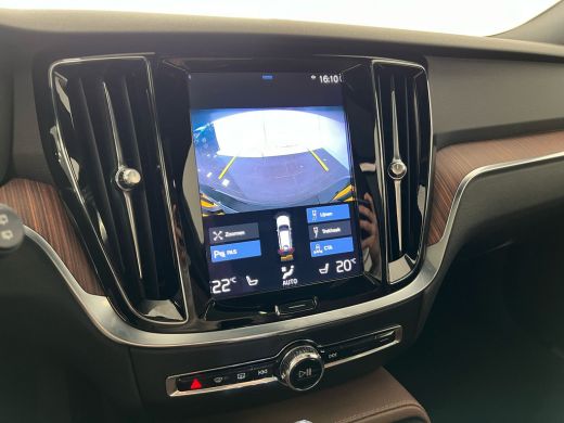 Volvo  V60 Volvo T6 Recharge AWD Inscription | Achterbank verwarmd | Achteruitrijcamera | Apple Carplay/Andr... ActivLease financial lease