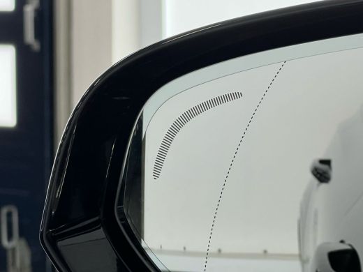 Volvo  V60 Volvo T6 Recharge AWD Inscription | Achterbank verwarmd | Achteruitrijcamera | Apple Carplay/Andr... ActivLease financial lease