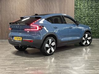 Volvo  C40 Recharge Ultimate | 360° Camera | Harman Kardon | All Season banden | Adaptieve Cruise Control | ...