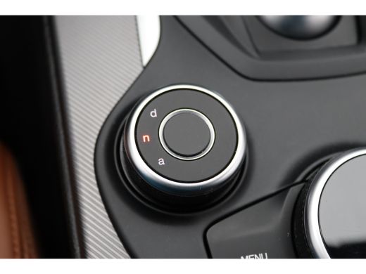 Alfa Romeo Giulia 2.0T Super Veloce | Vol leder | Groot Nav. | Veloce interieur | Stoel- en stuurwielverwarming Aut... ActivLease financial lease
