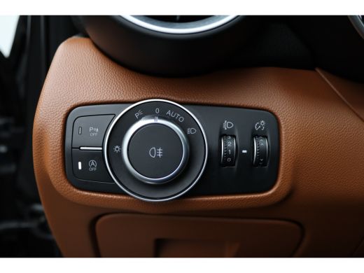 Alfa Romeo Giulia 2.0T Super Veloce | Vol leder | Groot Nav. | Veloce interieur | Stoel- en stuurwielverwarming Aut... ActivLease financial lease