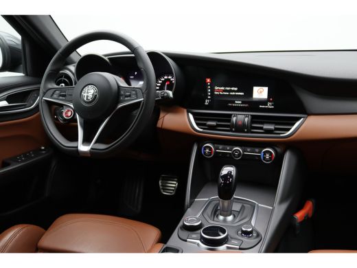 Alfa Romeo Giulia 2.0T Super Veloce | Vol leder | Groot Nav. | Veloce interieur | Stoel- en stuurwielverwarming Aut... ActivLease financial lease