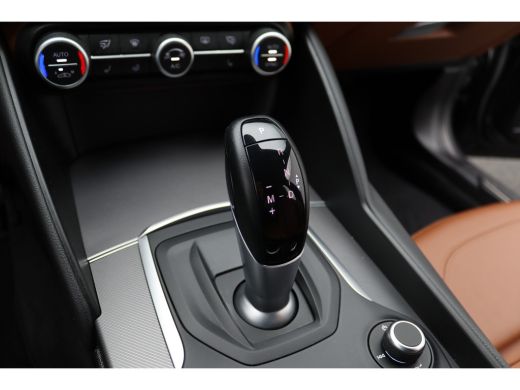 Alfa Romeo Giulia 2.0T Super Veloce | Vol leder | Groot Nav. | Veloce interieur | Stoel- en stuurwielverwarming Aut... ActivLease financial lease