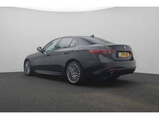 Alfa Romeo Giulia 2.0T Super Veloce | Vol leder | Groot Nav. | Veloce interieur | Stoel- en stuurwielverwarming Aut... ActivLease financial lease