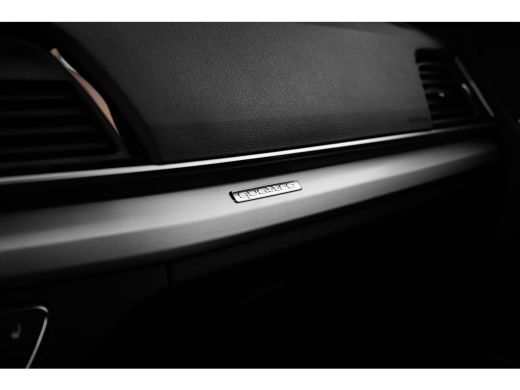 Audi Q5 S edition competition | Adaptive air suspension | Adaptive cruise control | Audi virtual cockpit ActivLease financial lease