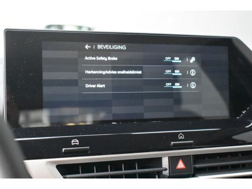 Citroën C4 1.2 Puretech Plus 130pk Automaat | Leder | Navigatie by App | Achteruitrijcamera | Climate Contro... ActivLease financial lease
