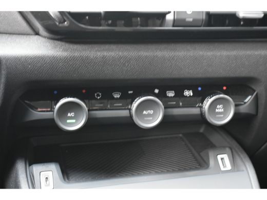 Citroën C4 1.2 Puretech Plus 130pk Automaat | Leder | Navigatie by App | Achteruitrijcamera | Climate Contro... ActivLease financial lease