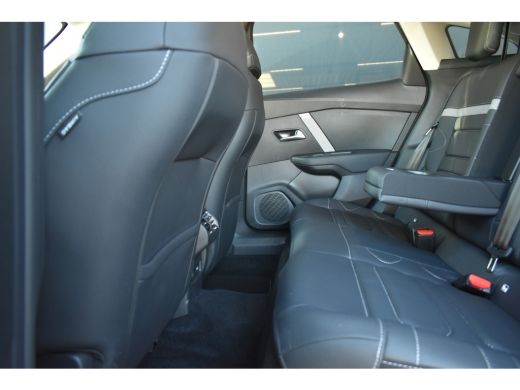 Citroën Ë-C4 Citroën ë-C4 Max 54kWh 3 Fase | Massagestoelen | HeadUp-Display | Stuur/Stoelverwarming | Navigat... ActivLease financial lease