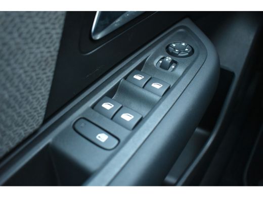 Citroën Ë-C4 Citroën ë-C4 Max 54kWh 3 Fase | Massagestoelen | HeadUp-Display | Stuur/Stoelverwarming | Navigat... ActivLease financial lease