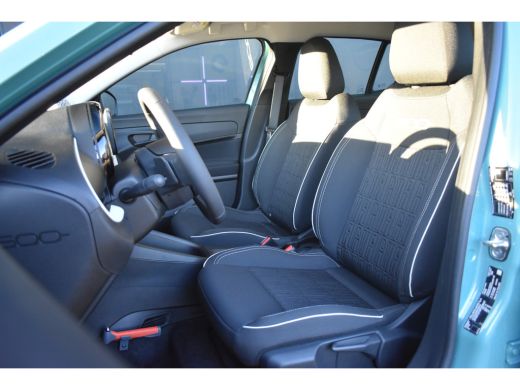 Fiat 600 Fiat 1.2 Hybrid 136 Urban Automaat DEMO-DEAL! | Navigatie | Keyless-Entry | Achteruitrijcamera | ... ActivLease financial lease