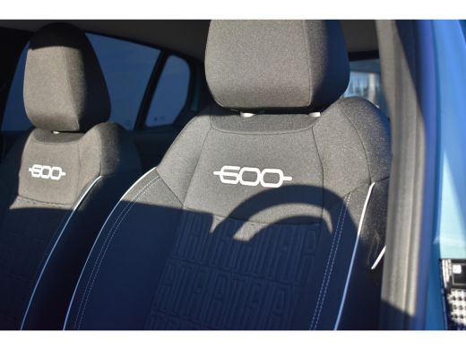 Fiat 600 Fiat 1.2 Hybrid 136 Urban Automaat DEMO-DEAL! | Navigatie | Keyless-Entry | Achteruitrijcamera | ... ActivLease financial lease
