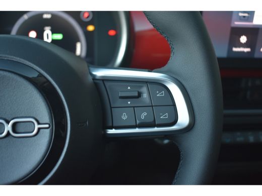 Fiat 600E RED 54kWh 3 Fase | Navigatie by App | Full-LED | Apple Carplay | Android Auto | Parkeersensoren |... ActivLease financial lease