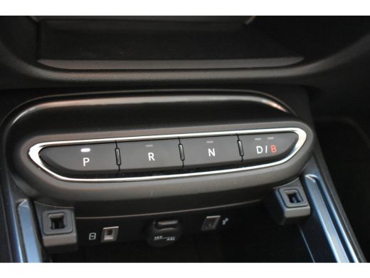 Fiat 600E Fiat RED 54kWh 3 Fase | Navigatie by App | Full-LED | Apple Carplay | Android Auto | Parkeersenso... ActivLease financial lease