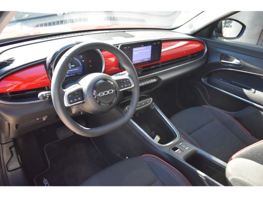 Fiat 600E Fiat RED 54kWh 3 Fase | Navigatie by App | Full-LED | Apple Carplay | Android Auto | Parkeersenso... ActivLease financial lease